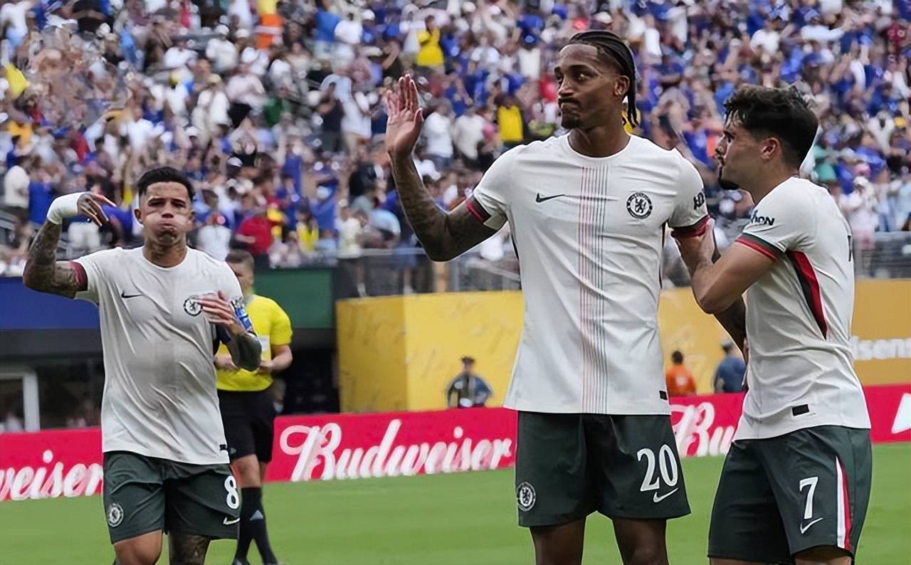 关于詹姆斯在切尔西比赛中刷新纪录,出色发挥引发热议!比赛高潮迭起的信息 关于詹姆斯在切尔西比赛中刷新纪录,出色发挥引发热议!比赛高潮迭起的信息