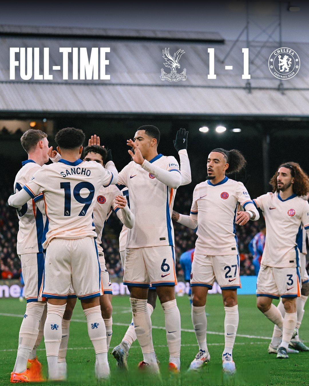 库里在切尔西比赛中重要助攻，比赛局势复杂引发热议！赛场气氛高涨