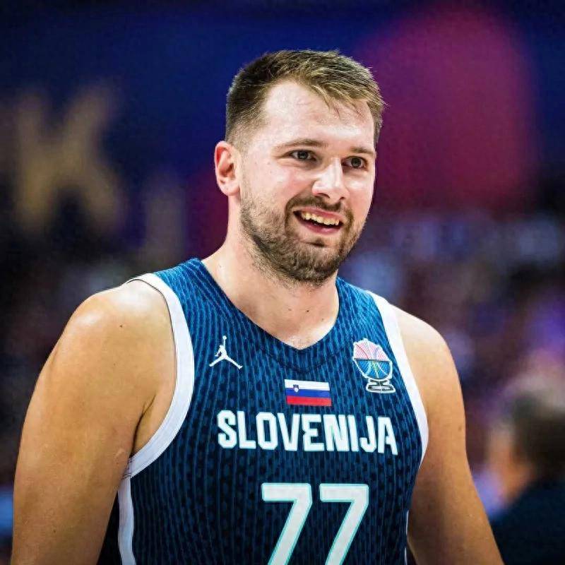 包含东契奇连续十二场比赛得分超过重返赛场，热火不断突破！赢得满堂喝彩的词条