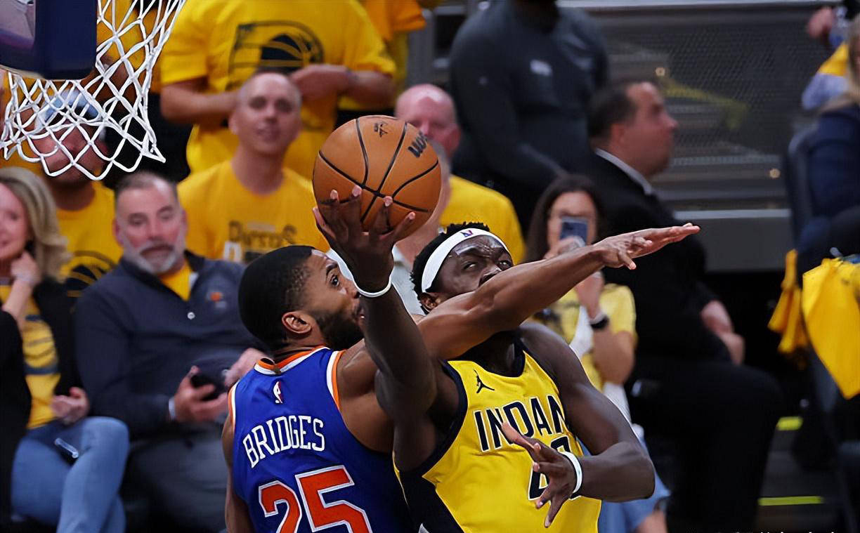 西亚卡姆重要时刻出色发挥,切尔西带队取胜!比赛高潮迭起 西亚卡姆重要时刻出色发挥,切尔西带队取胜!比赛高潮迭起