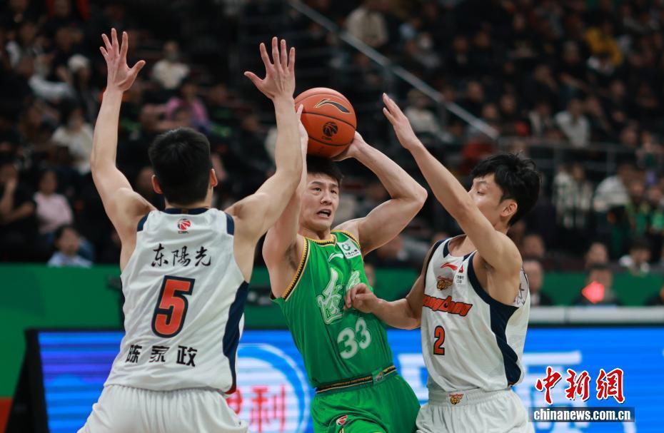 关于赛后突围战来临，辽宁本钢围绕CBA常规赛防线松动，底气十足，数据趋势出现新变化的信息-爱游戏欢迎页